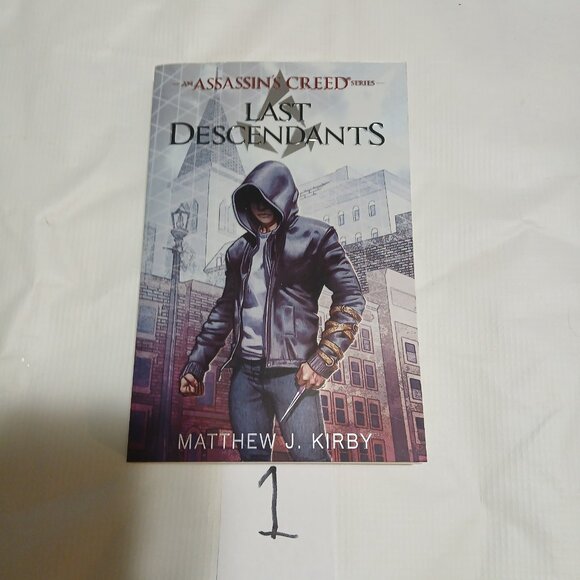 Last Descendants An Assassin's Creed Series by Matthew J. Kirby Scholastic PB 1 - Picture 1 of 5